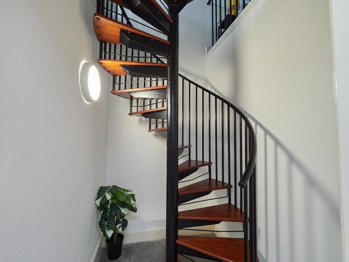 Emerald Suite - Two Story Duplex Apartment - Balcony - Contractors - Family - City Centre - Broadway Plaza - Five Ways - Sleeps 6 Birmingham Buitenkant foto